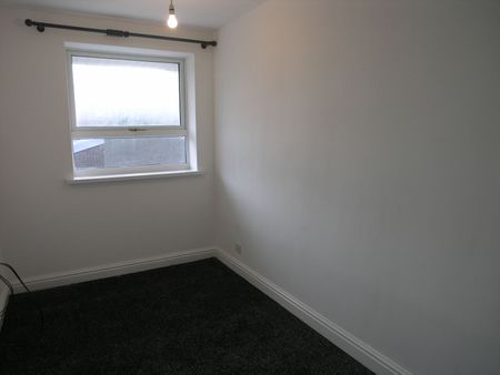 Gordon Crescent, Brierley Hill - Photo 2