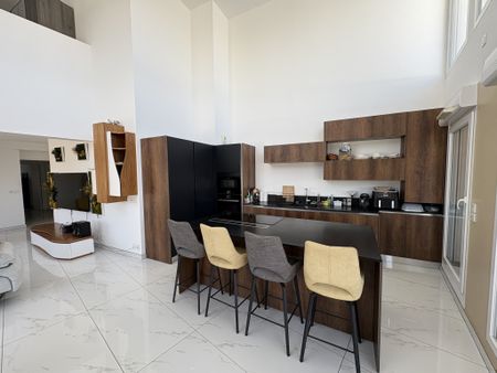 Location Appartement 4 pièces 100m² MARSEILLE 12ème - Photo 5