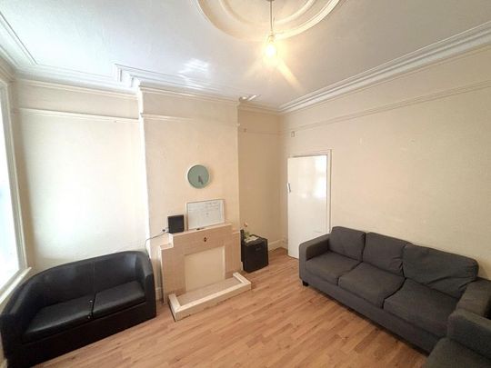 4 bedroom house share to rent - Photo 1