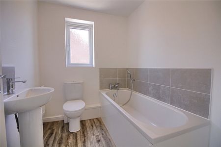 3 bed house to rent in Ashbrooke Way, Middlesbrough, TS5 - Photo 2