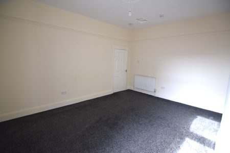 To Let 2 Bed Apartment - Photo 3