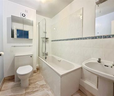 3 bedroom semi-detached house to rent - Photo 4