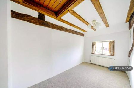 2 bedroom semi-detached house to rent - Photo 2