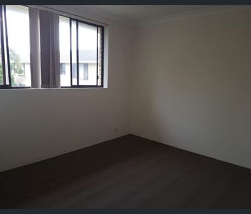 15/115 Frank Street, Labrador, Qld 4215 - Photo 1