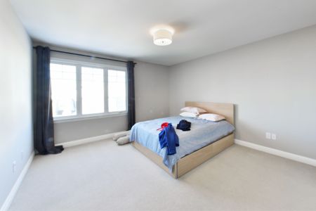 For Lease - 77 ARKOSE Street, Kanata, Ontario - Photo 5