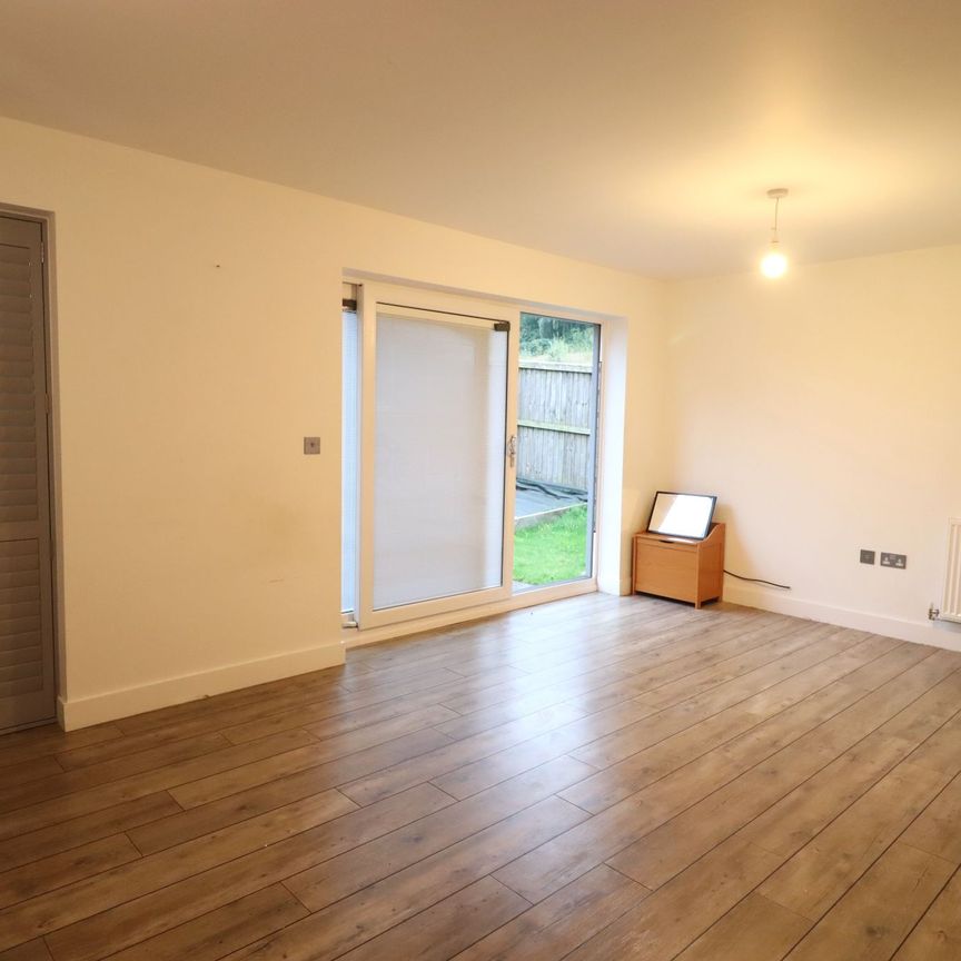 4 Bedroom Detached House To Rent - Photo 1