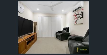 Perfect Location & 5KW SOLAR!!! - Photo 3