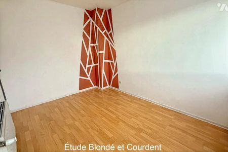 À LOUER - Maison bel étage quartier Barrière rouge Cette maison bel étage semi mitoyenne d'... - Photo 2