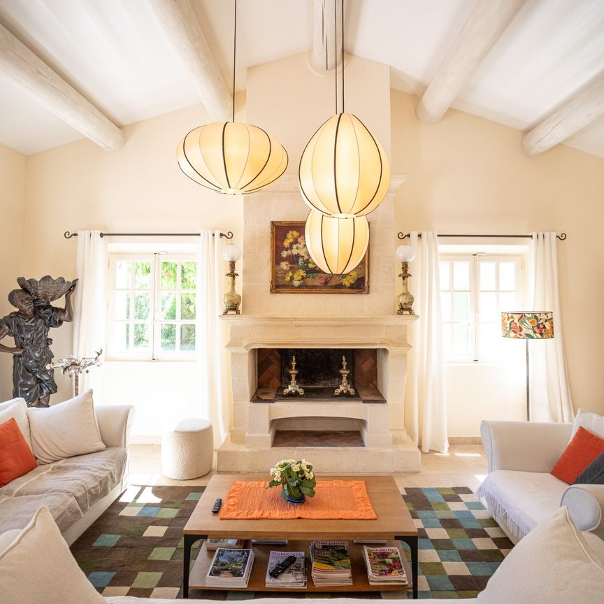 Tout savoir sur cette maison dans le quartier Les Ecarts, à Saint-Rémy-de-Provence - Photo 1