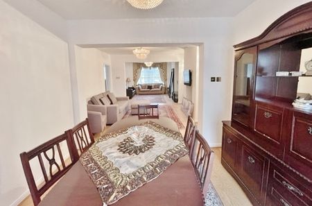 Allan Way, Ealing, London, Uk, W3 - Photo 5