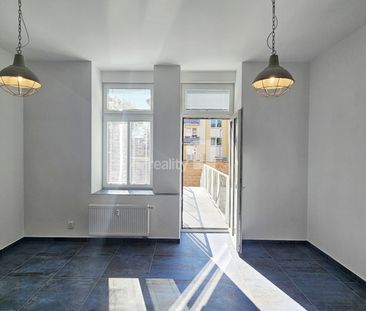 Pronájem bytu 1+kk a garsoniéry 34 m² - Fotografie 4