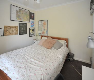 Beautiful Two bedroom Apartment! - Photo 3