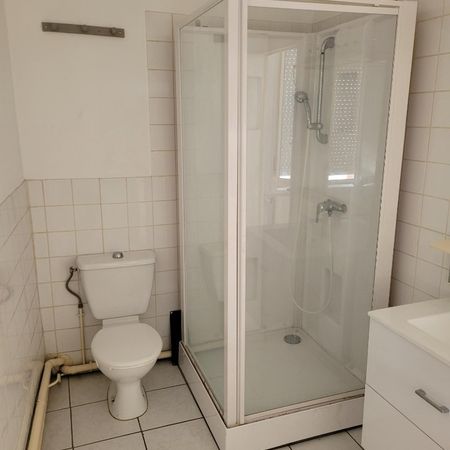 Location Appartement 1 pièce 24m² HAZEBROUCK 59190 - Photo 4