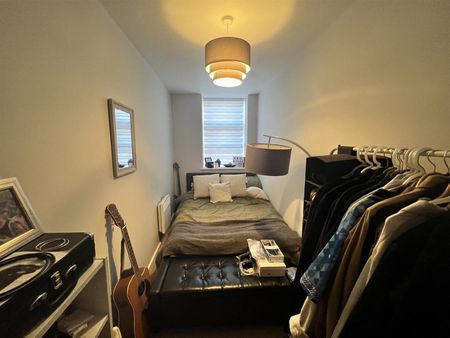 3 Bed Flat, East Point, LS9 - Photo 5