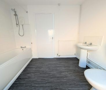 Maisonette to rent on - Photo 6