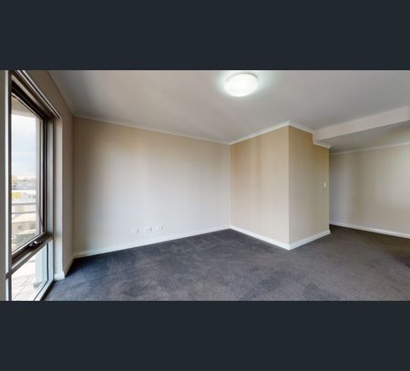 18/6 Antonas Road, Northbridge, WA 6003 - Photo 3