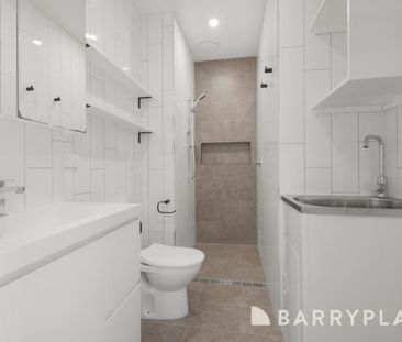 Modern Bayside Living in Heart of Mordialloc! - Photo 5