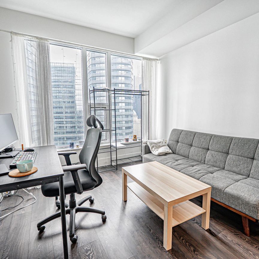 For Lease - 10 York Street Unit# 4013, Toronto, Ontario - Photo 1