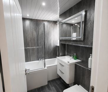 Room in a Shared Flat, Rutherglen, G73 - Photo 1