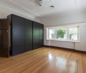Spacious Well Maintained Home - Photo 5