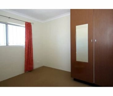 “Affordable Living in Trendy Greenslopes” - Photo 4