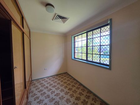Comfort, Space & Scenic Outlooks in Taree West - Photo 5