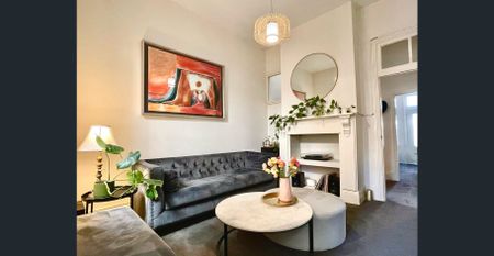 Charming 2-Bedroom Gem in the Heart of Fitzroy - Photo 5