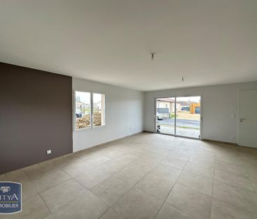 Location Maison 4 pièces 92m² FEILLENS 01570 - Photo 2