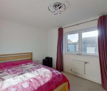 4 bedroom detached house to rent - Photo 4