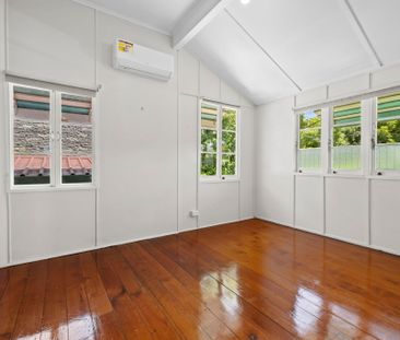 19 Jutland Street, Oxley QLD 4075 - House For Rent | Domain - Photo 1