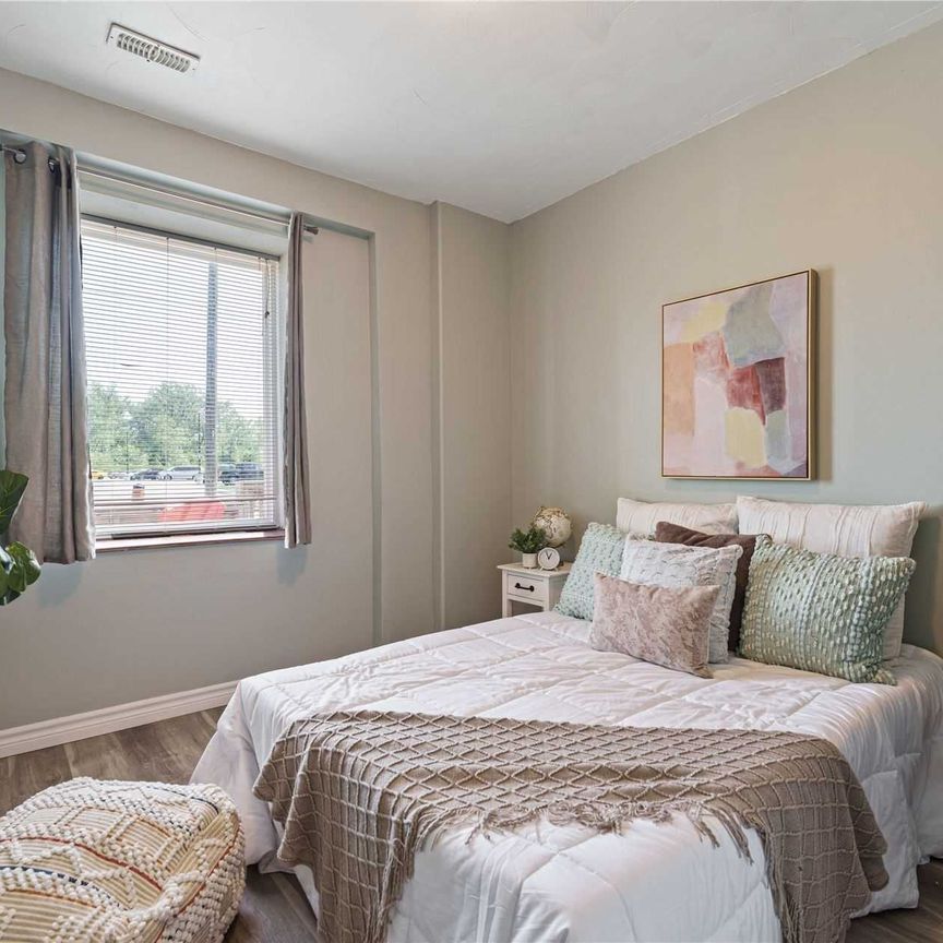 For Lease - 225 Grand River Avenue, Brantford, Ontario - Photo 1