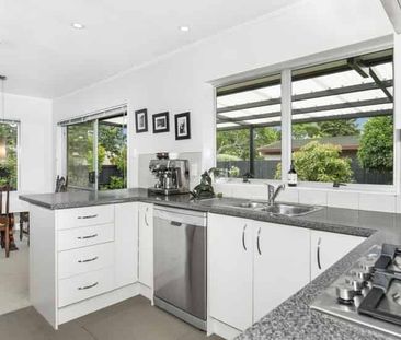 Fantastic Family Home - Photo 3