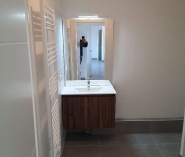 T3 AVEC BALCON + PARKING - Photo 3