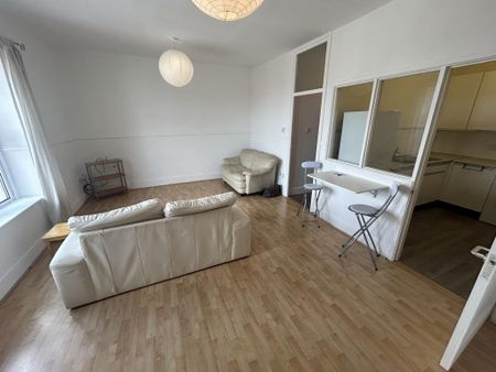1 bedroom flat to rent - Photo 3