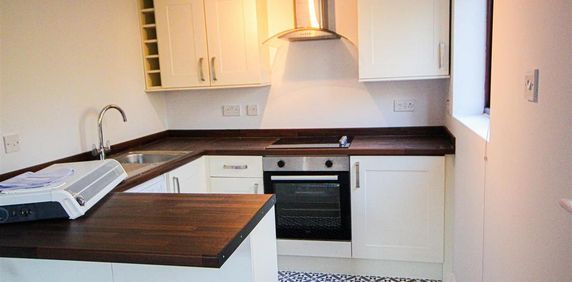 2 bedroom apartment to rent - Photo 2