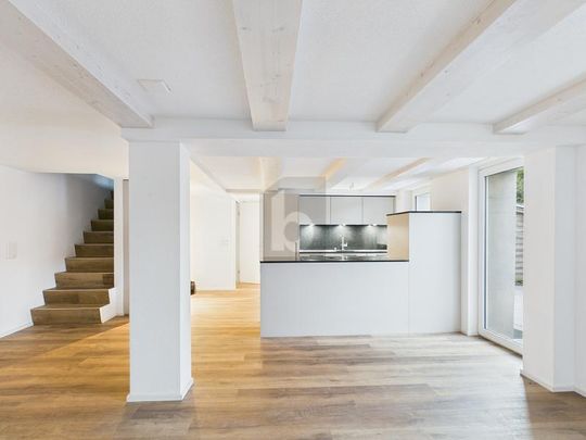HOCHWERTIG UND KOMPLETT RENOVIERT - Photo 1