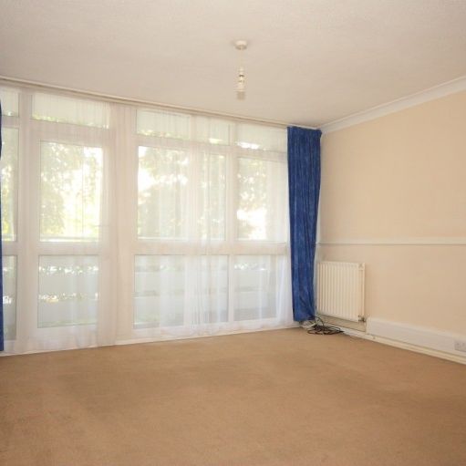 Hill View Court, Woking - Photo 1