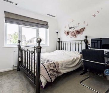 3 bedroom detached house to rent - Photo 3