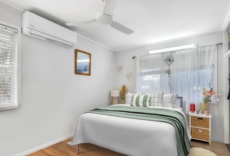 Smithfield - Photo 3