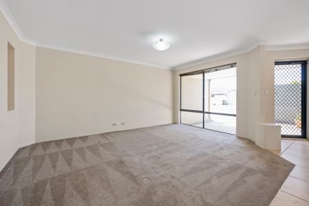 20 Scarab Court, Halls Head. - Photo 5