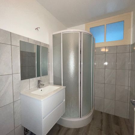 Location Appartement 3 pièces 70m² - Photo 4