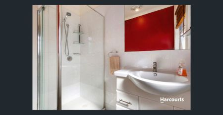 Well maintained 3 bedroom home! - Photo 5