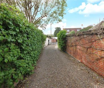 2 bedroom detached bungalow to rent - Photo 5