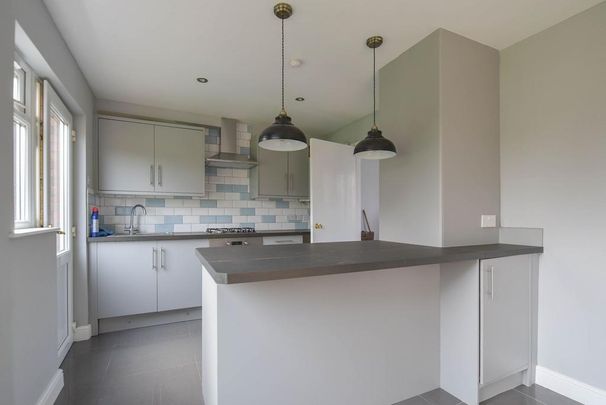 3 bedroom detached house to rent - Photo 1