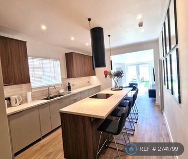 1 bedroom in a house share to rent - Photo 4