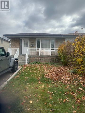 6850 Darcell Avenue – Mississauga, Ontario - Photo 2