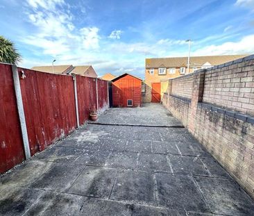 2 bedroom semi-detached house to rent - Photo 3
