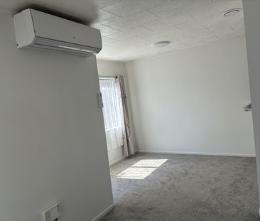 Modern, Fresh & Perfectly Positioned - Photo 3