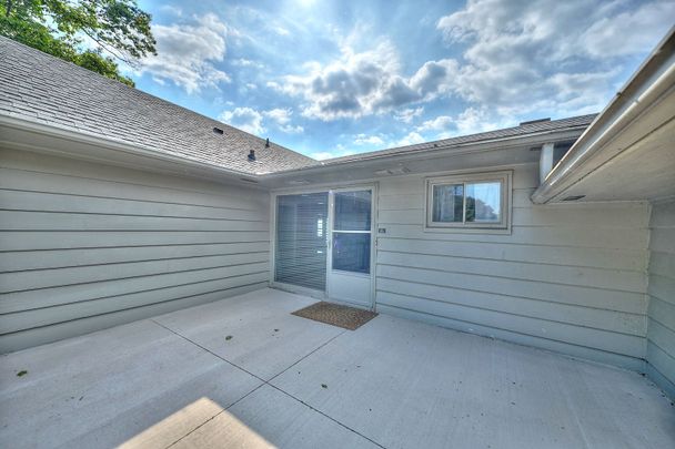 For Lease - 631 LAKESHORE Road, Fort Erie, Ontario - Photo 1