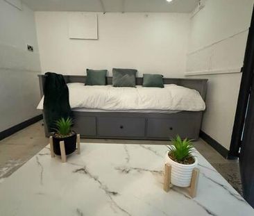 Studio to rent - Photo 5